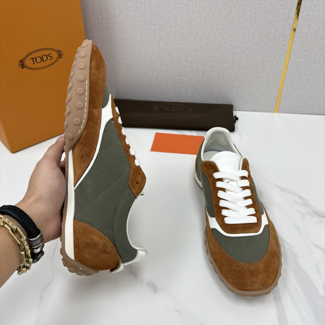 💋💍TOD*S/托德-斯 新品休闲运动板鞋 绒面皮革拼接蜡面牛皮/反毛皮拼布面/光面皮革系列运动鞋 本款运动鞋以绒面皮革 💋💍TOD*S/托德-斯 新品休闲运动板鞋 绒面皮革拼接蜡面牛皮/反毛皮拼布面/光面皮革系列运动鞋 本款运动鞋以绒面皮革