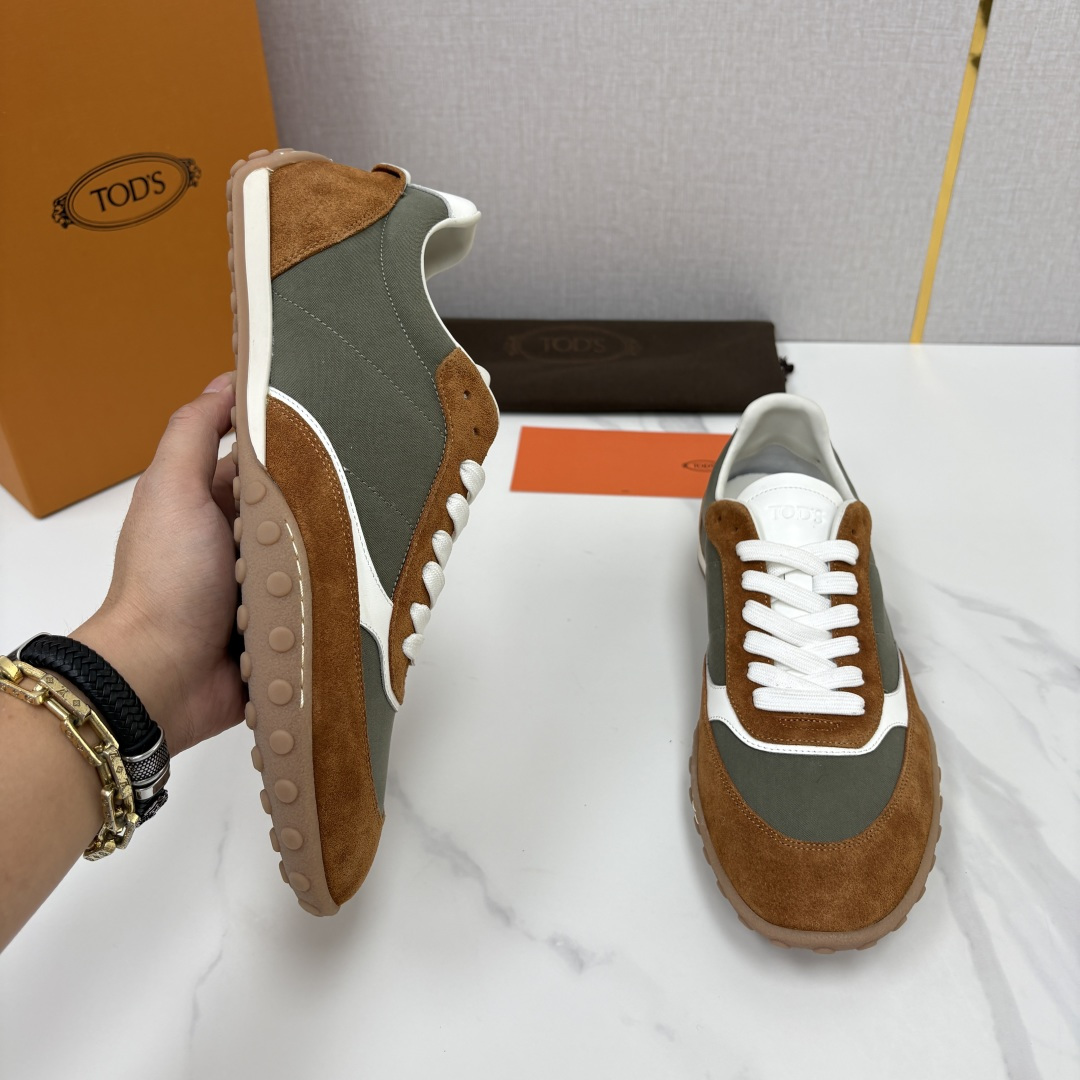 💋💍TOD*S/托德-斯 新品休闲运动板鞋 绒面皮革拼接蜡面牛皮/反毛皮拼布面/光面皮革系列运动鞋 本款运动鞋以绒面皮革 💋💍TOD*S/托德-斯 新品休闲运动板鞋 绒面皮革拼接蜡面牛皮/反毛皮拼布面/光面皮革系列运动鞋 本款运动鞋以绒面皮革