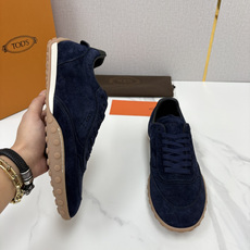💋💍TOD*S/托德-斯 新品休闲运动板鞋 绒面皮革拼接蜡面牛皮/反毛皮拼布面/光面皮革系列运动鞋 本款运动鞋以绒面皮革 💋💍TOD*S/托德-斯 新品休闲运动板鞋 绒面皮革拼接蜡面牛皮/反毛皮拼布面/光面皮革系列运动鞋 本款运动鞋以绒面皮革