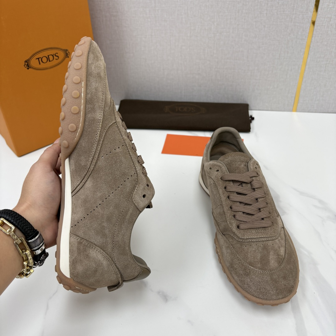 💋💍TOD*S/托德-斯 新品休闲运动板鞋 绒面皮革拼接蜡面牛皮/反毛皮拼布面/光面皮革系列运动鞋 本款运动鞋以绒面皮革 💋💍TOD*S/托德-斯 新品休闲运动板鞋 绒面皮革拼接蜡面牛皮/反毛皮拼布面/光面皮革系列运动鞋 本款运动鞋以绒面皮革
