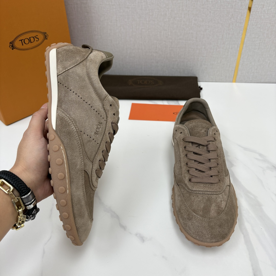 💋💍TOD*S/托德-斯 新品休闲运动板鞋 绒面皮革拼接蜡面牛皮/反毛皮拼布面/光面皮革系列运动鞋 本款运动鞋以绒面皮革 💋💍TOD*S/托德-斯 新品休闲运动板鞋 绒面皮革拼接蜡面牛皮/反毛皮拼布面/光面皮革系列运动鞋 本款运动鞋以绒面皮革