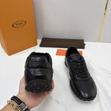 💋💍TOD*S/托德-斯 新品休闲运动板鞋 绒面皮革拼接蜡面牛皮/反毛皮拼布面/光面皮革系列运动鞋 本款运动鞋以绒面皮革 💋💍TOD*S/托德-斯 新品休闲运动板鞋 绒面皮革拼接蜡面牛皮/反毛皮拼布面/光面皮革系列运动鞋 本款运动鞋以绒面皮革