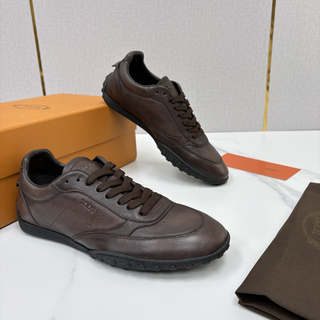 💋💍TOD*S/托德-斯 新品休闲运动板鞋 绒面皮革拼接蜡面牛皮/反毛皮拼布面/光面皮革系列运动鞋 本款运动鞋以绒面皮革 💋💍TOD*S/托德-斯 新品休闲运动板鞋 绒面皮革拼接蜡面牛皮/反毛皮拼布面/光面皮革系列运动鞋 本款运动鞋以绒面皮革