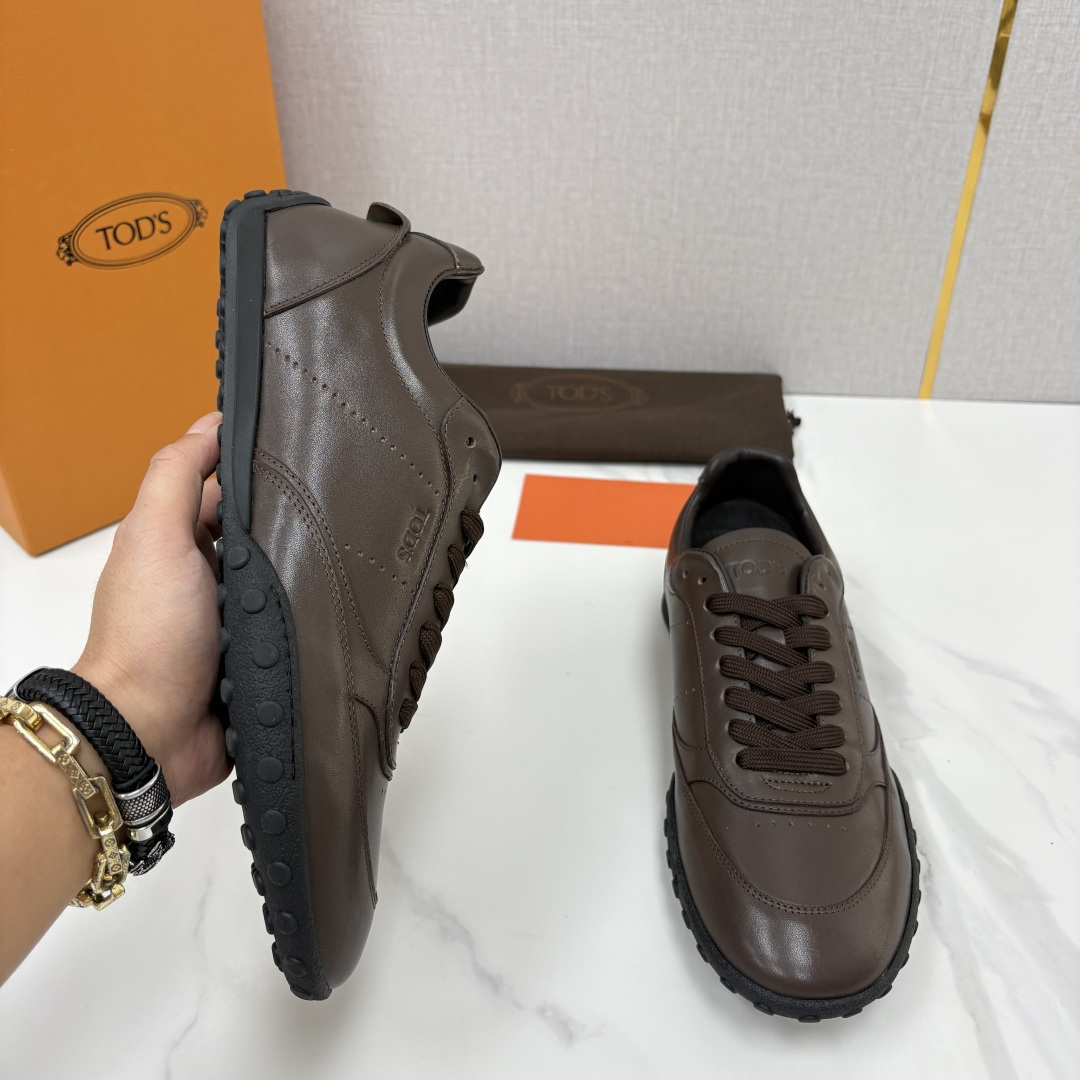 💋💍TOD*S/托德-斯 新品休闲运动板鞋 绒面皮革拼接蜡面牛皮/反毛皮拼布面/光面皮革系列运动鞋 本款运动鞋以绒面皮革 💋💍TOD*S/托德-斯 新品休闲运动板鞋 绒面皮革拼接蜡面牛皮/反毛皮拼布面/光面皮革系列运动鞋 本款运动鞋以绒面皮革