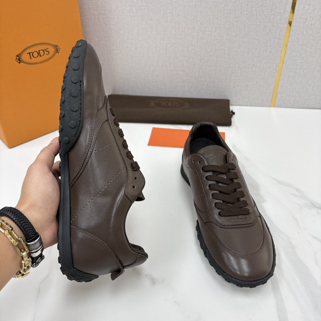💋💍TOD*S/托德-斯 新品休闲运动板鞋 绒面皮革拼接蜡面牛皮/反毛皮拼布面/光面皮革系列运动鞋 本款运动鞋以绒面皮革 💋💍TOD*S/托德-斯 新品休闲运动板鞋 绒面皮革拼接蜡面牛皮/反毛皮拼布面/光面皮革系列运动鞋 本款运动鞋以绒面皮革
