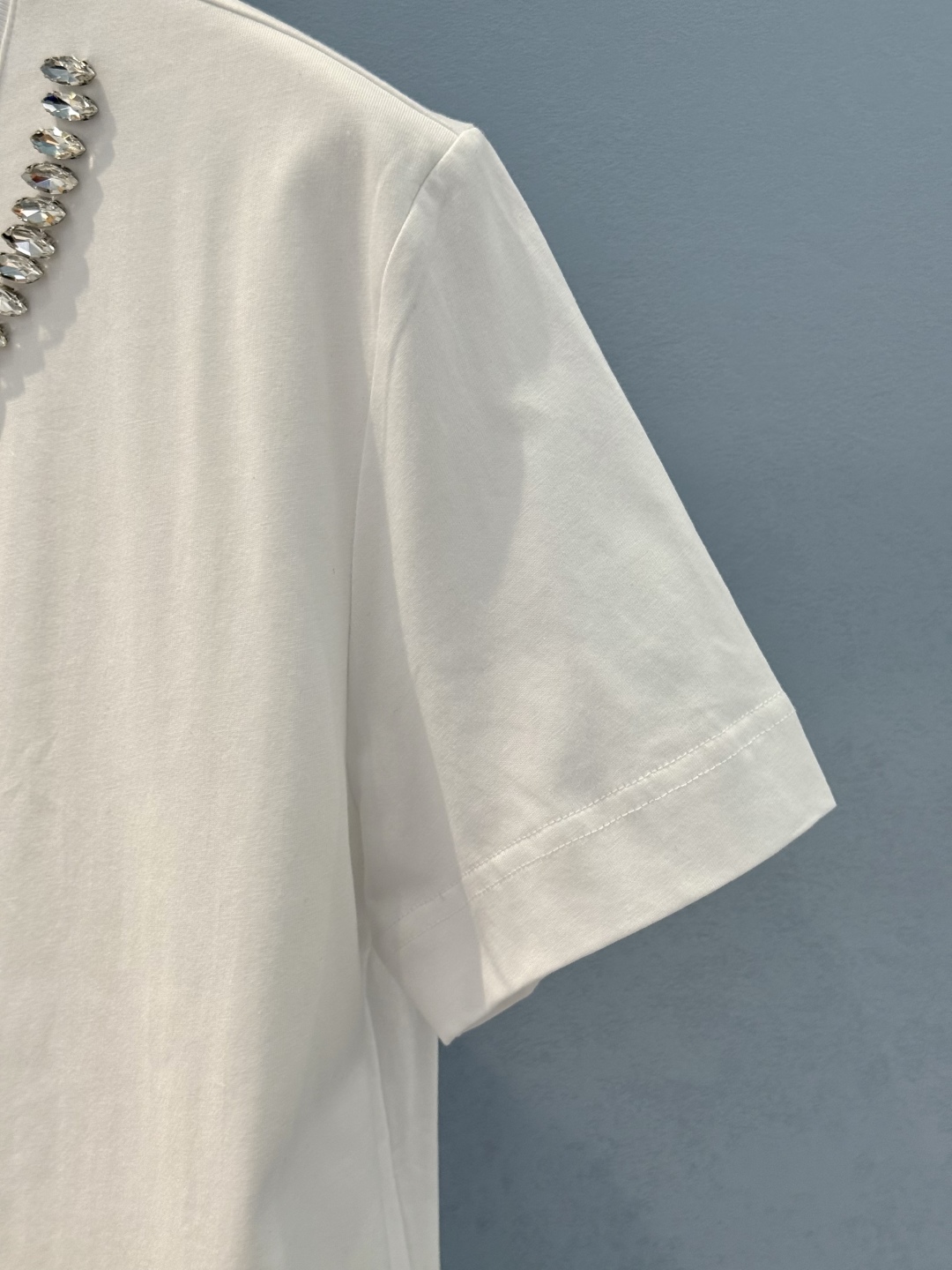 Exclusive Crystal-Embellished Female Suit with Imported Cotton Tops: High-Quality and Stylish Summer Wear - 图片 7