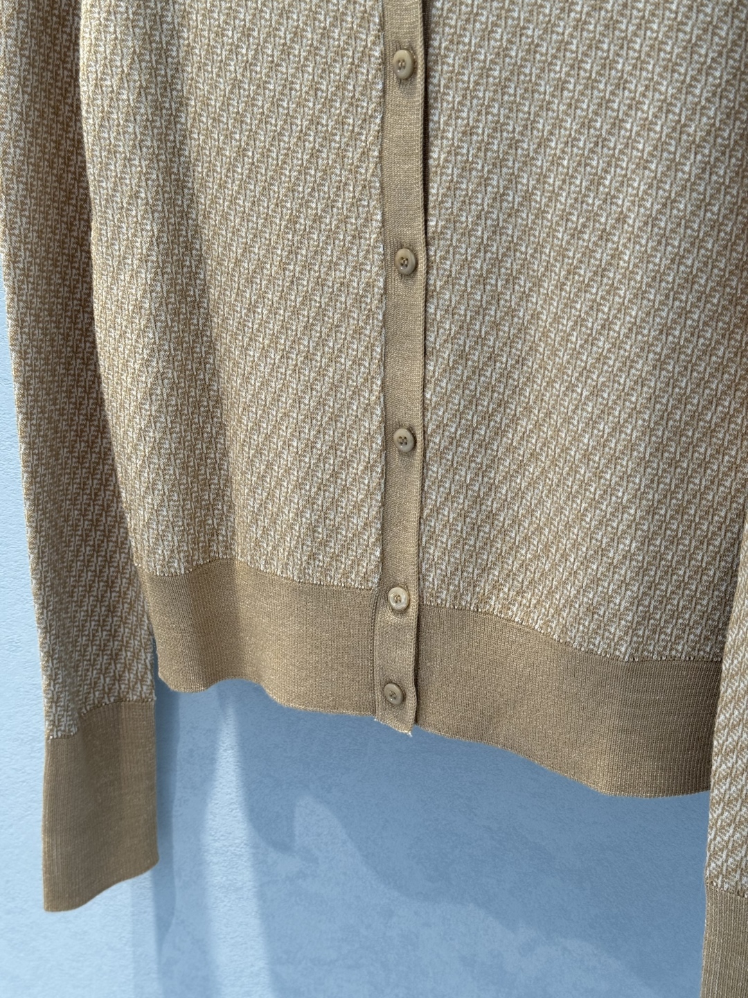 Fendi Gold Thread Knit Cardigan - Vintage Logo, Soft & Comfortable 6 cmp i1746815576517 1485 0 4