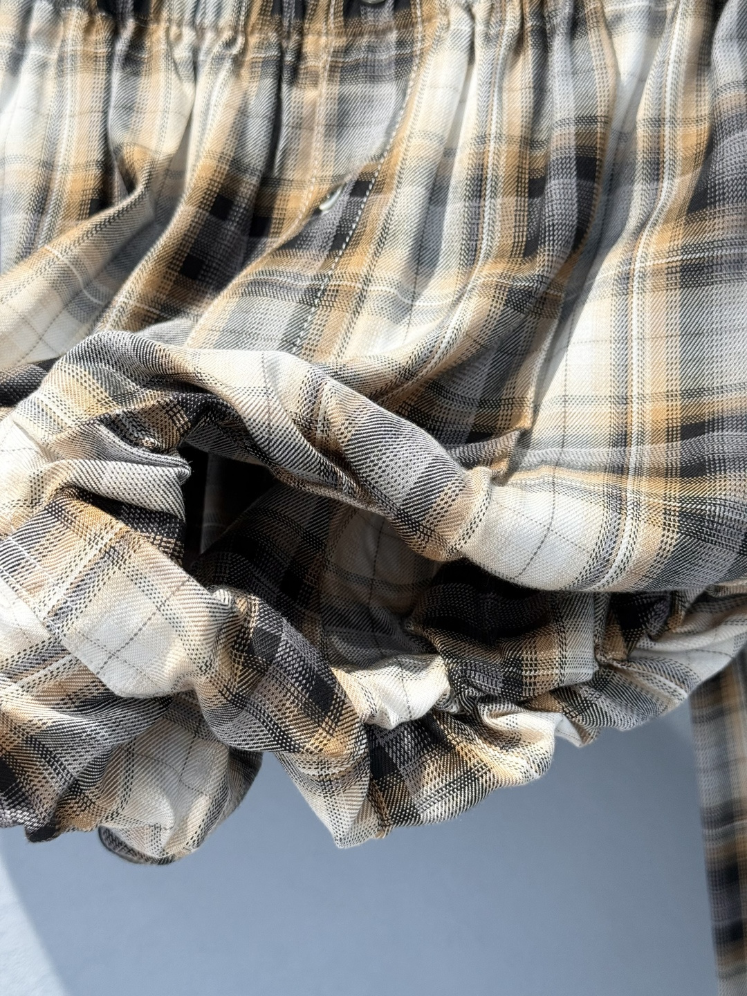 AcneStudio 1996 Emblem-Marked Female Suit: Cozy, Stylish, and Summer-Ready - 图片 8