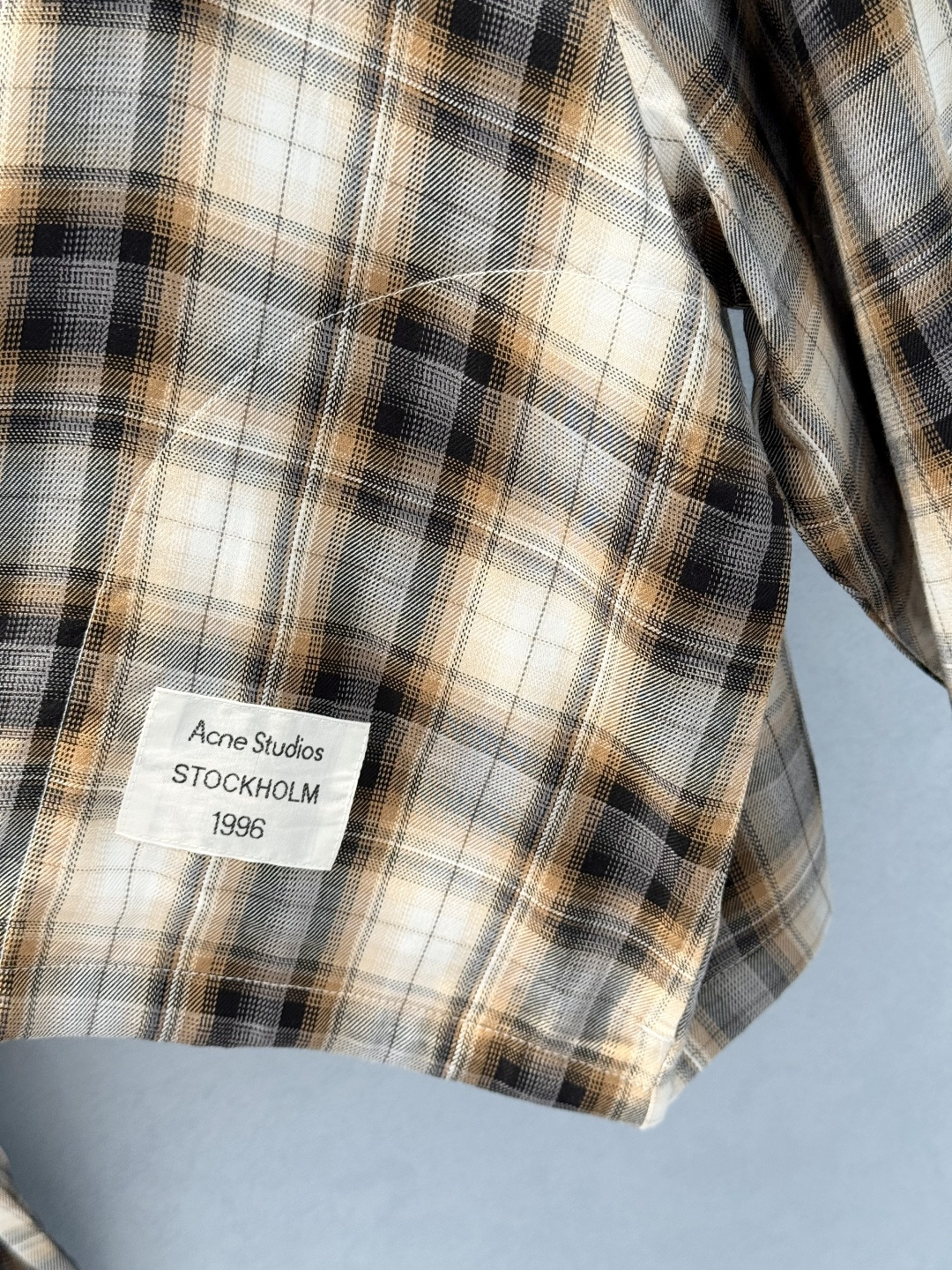 AcneStudio 1996 Emblem Striped Suit: Light, Cozy, and Stylish Summer Wear - 图片 5