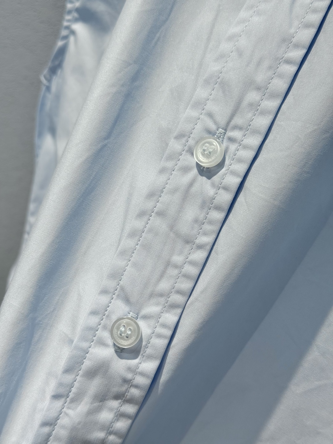 Stylish Women’s Suit with Branded Necklace-Free Shirt: Comfortable, Chic, and Versatile - 图片 8