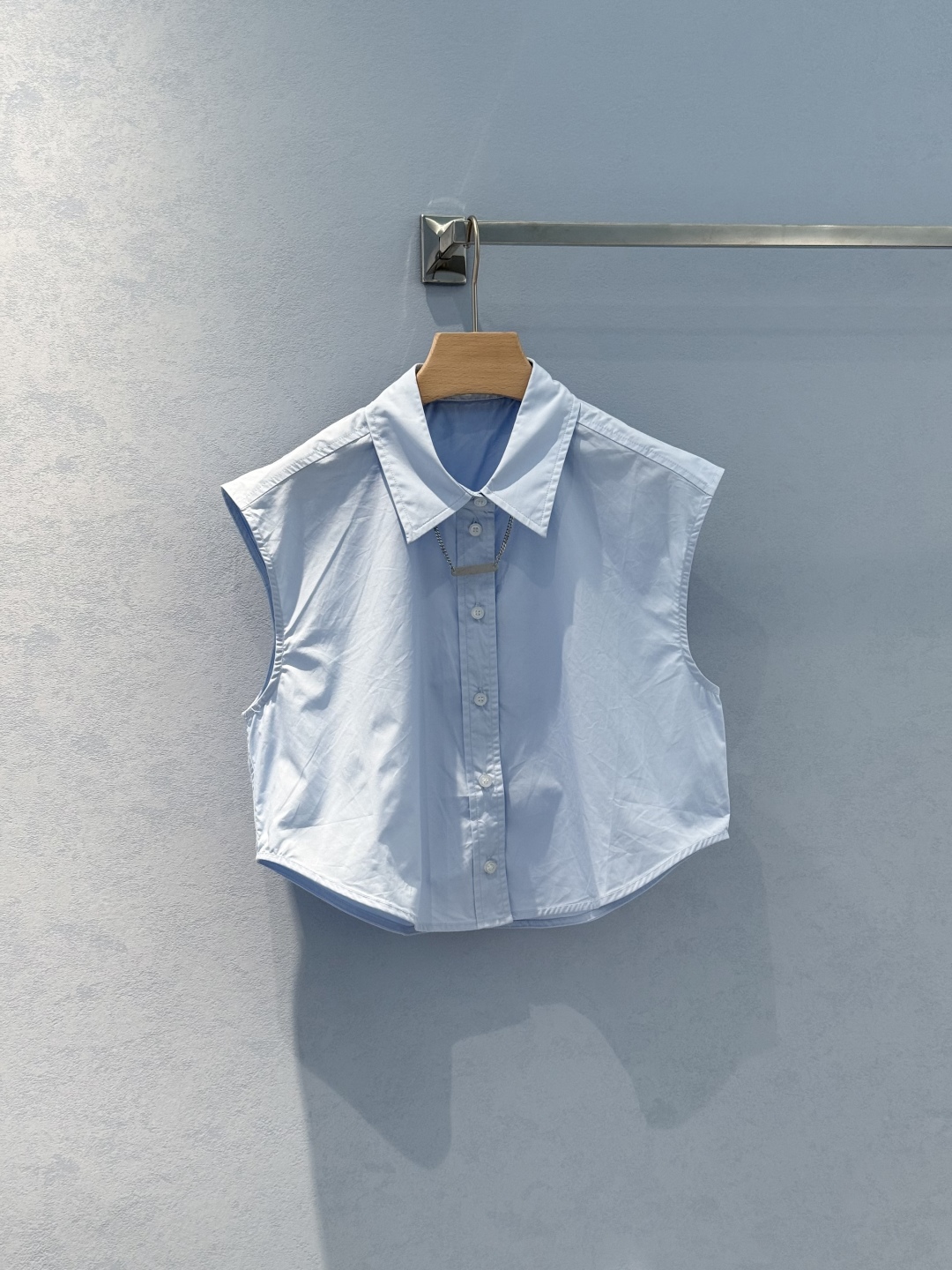 Stylish Women’s Suit with Branded Necklace-Free Shirt: Comfortable, Chic, and Versatile - 图片 1