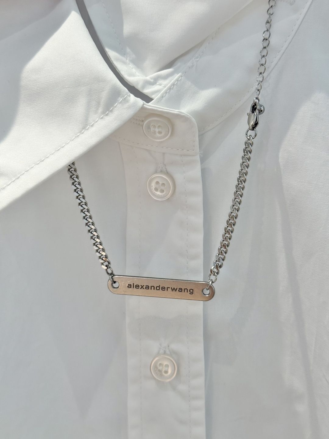 Women’s Suit with Branded Necklace-Free Shirts: Comfortable and Stylish Cotton Design - 图片 5