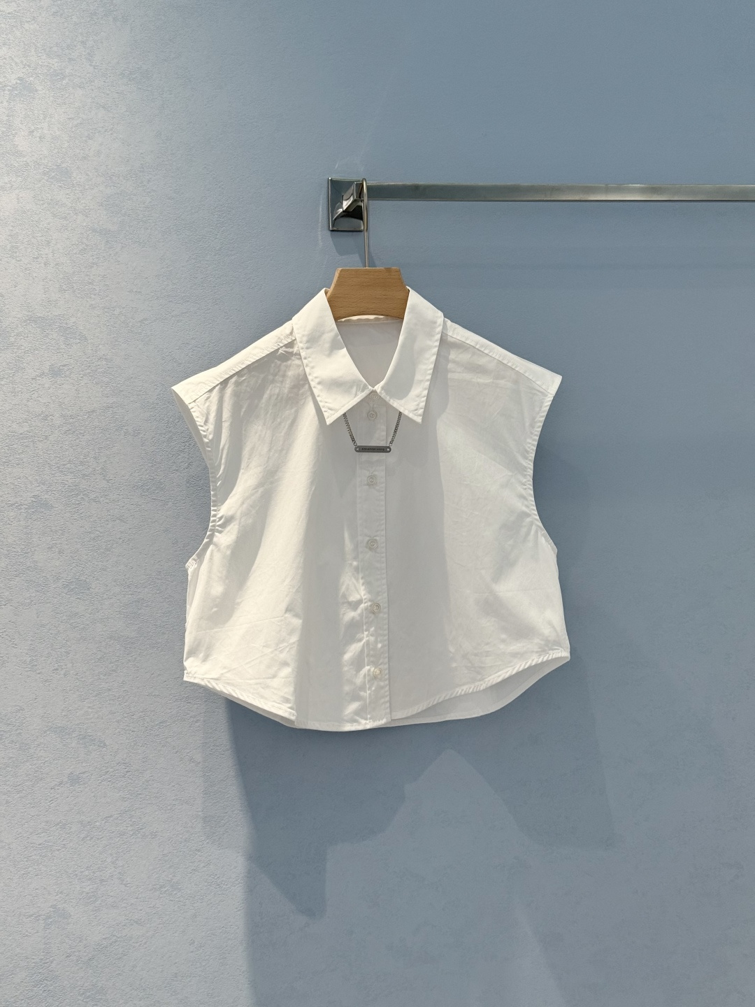 Women’s Suit with Branded Necklace-Free Shirts: Comfortable and Stylish Cotton Design - 图片 1