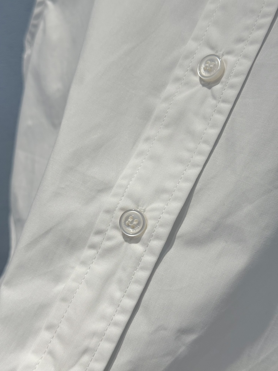 Women’s Suit with Branded Necklace-Free Shirts: Comfortable and Stylish Cotton Design - 图片 6