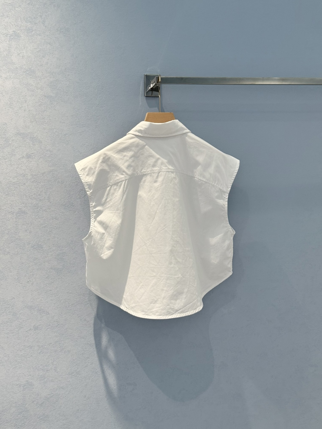 Women’s Suit with Branded Necklace-Free Shirts: Comfortable and Stylish Cotton Design - 图片 2