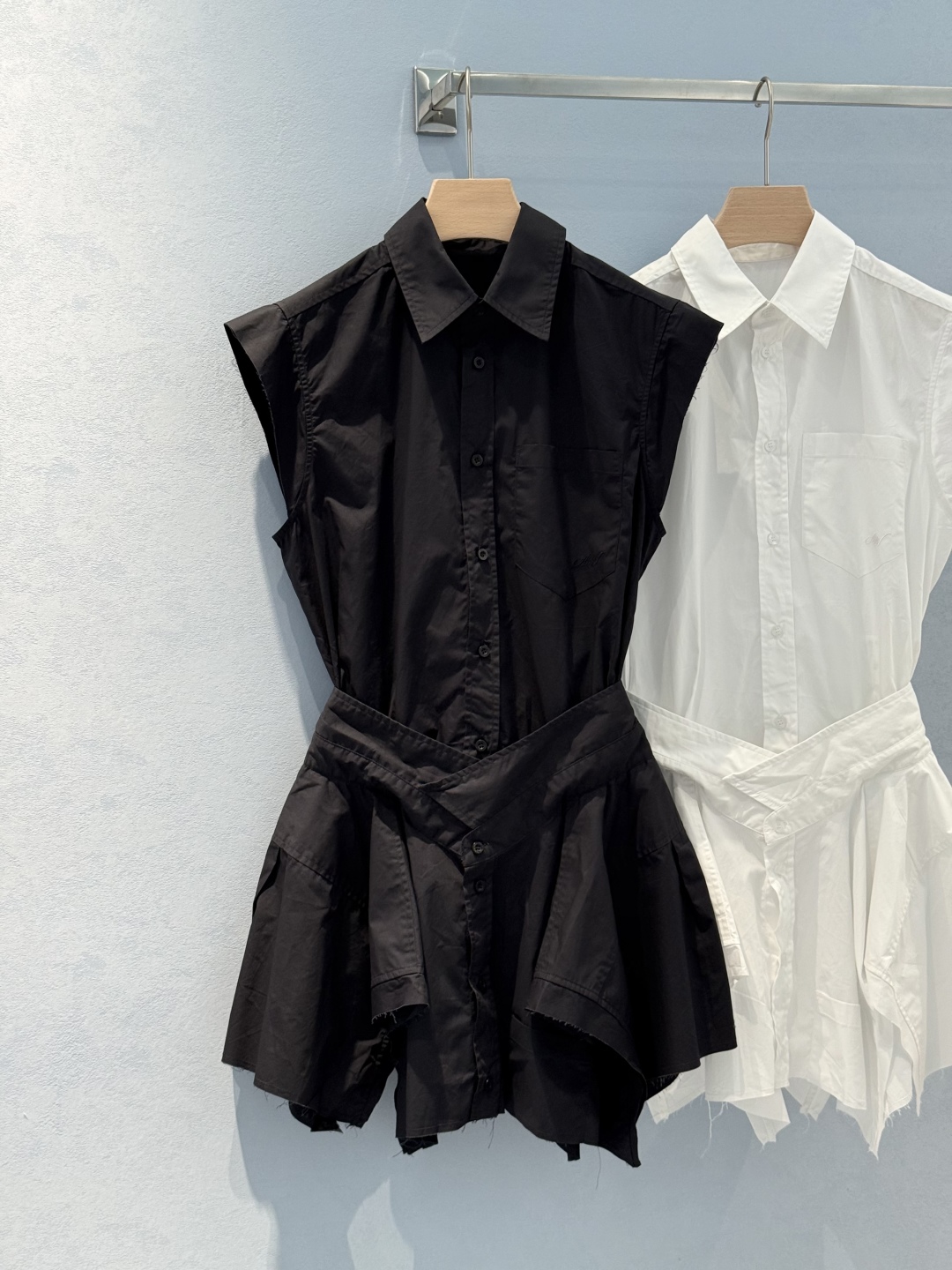 Stylish Women’s Suit with Unique Design Features and High-Quality Materials - 图片 3