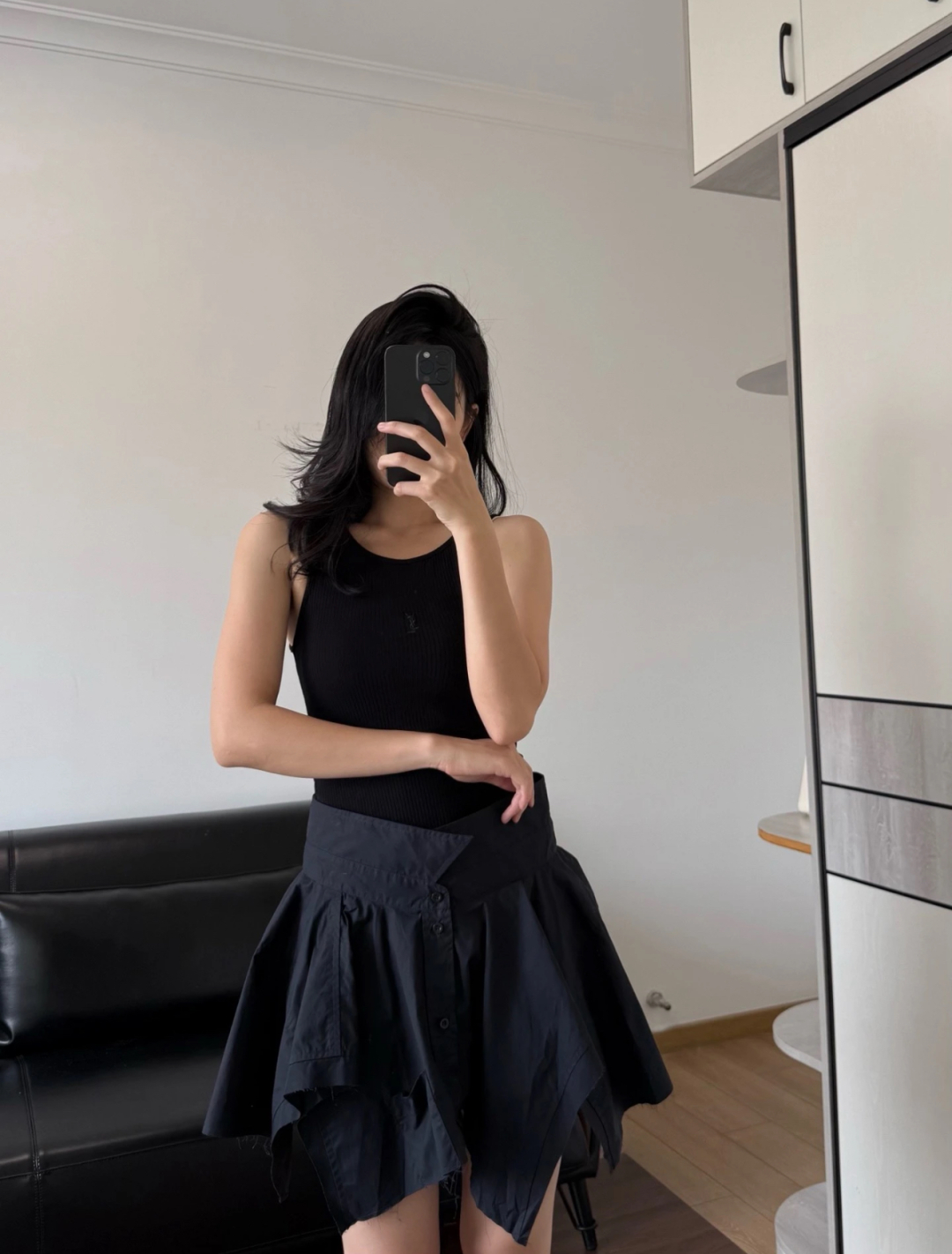 “Stylish Half-Skirts and Bull-Embroidered Cotton Apparel by Alexanderwan – Unique Vacation Wear” - 图片 6