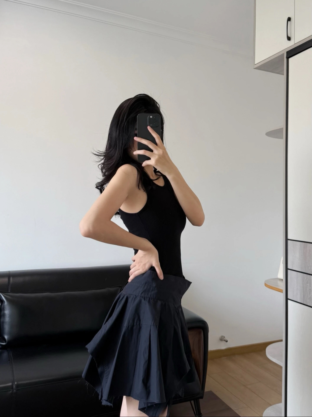 “Stylish Half-Skirts and Bull-Embroidered Cotton Apparel by Alexanderwan – Unique Vacation Wear” - 图片 5