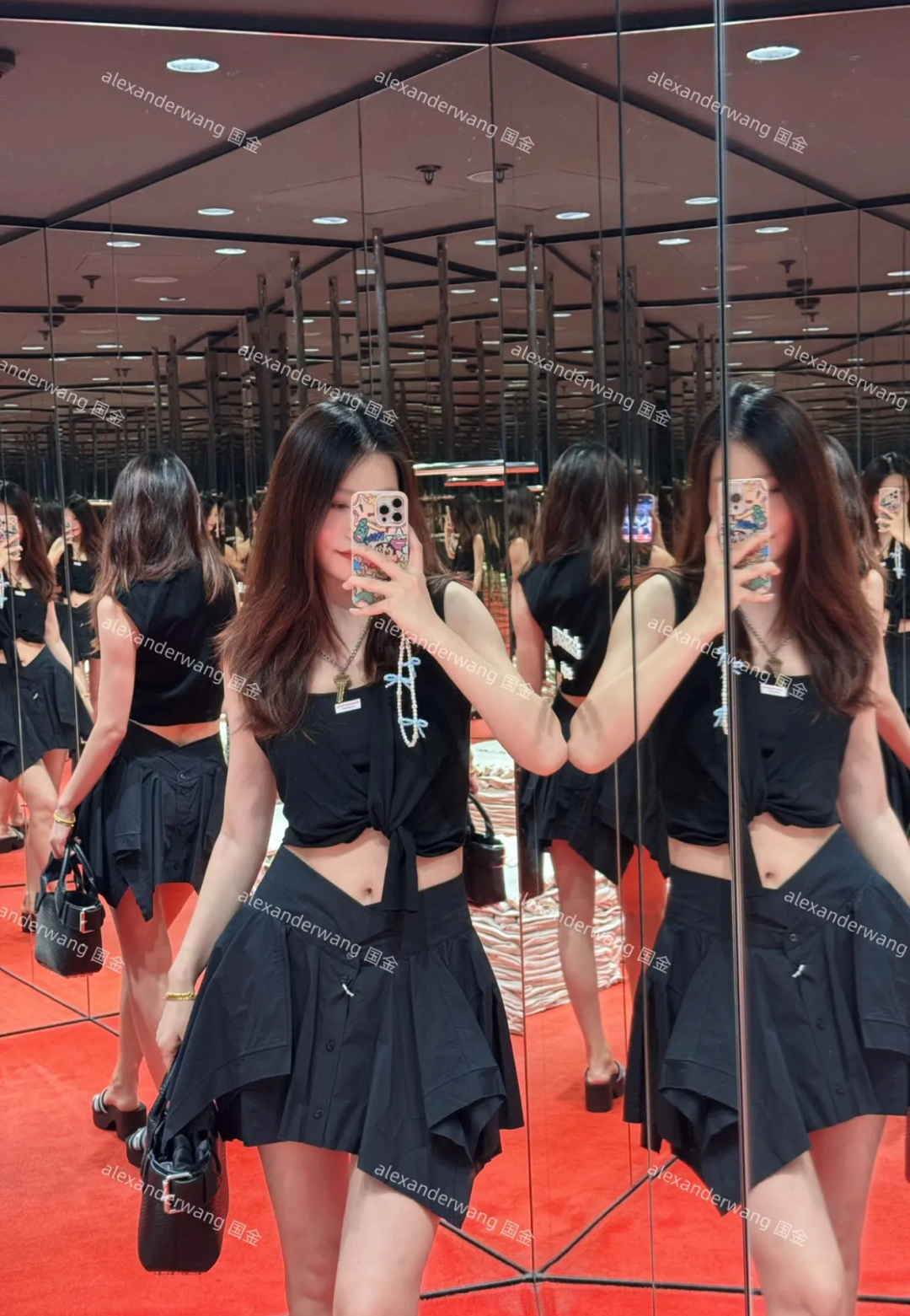 “Stylish Half-Skirts and Bull-Embroidered Cotton Apparel by Alexanderwan – Unique Vacation Wear” - 图片 2