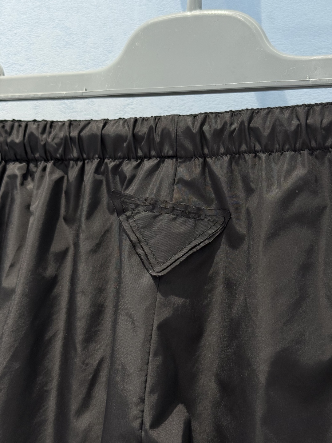Stylish P736 Woman: Versatile Nylon Shorts for Fashionable Looks - 图片 8