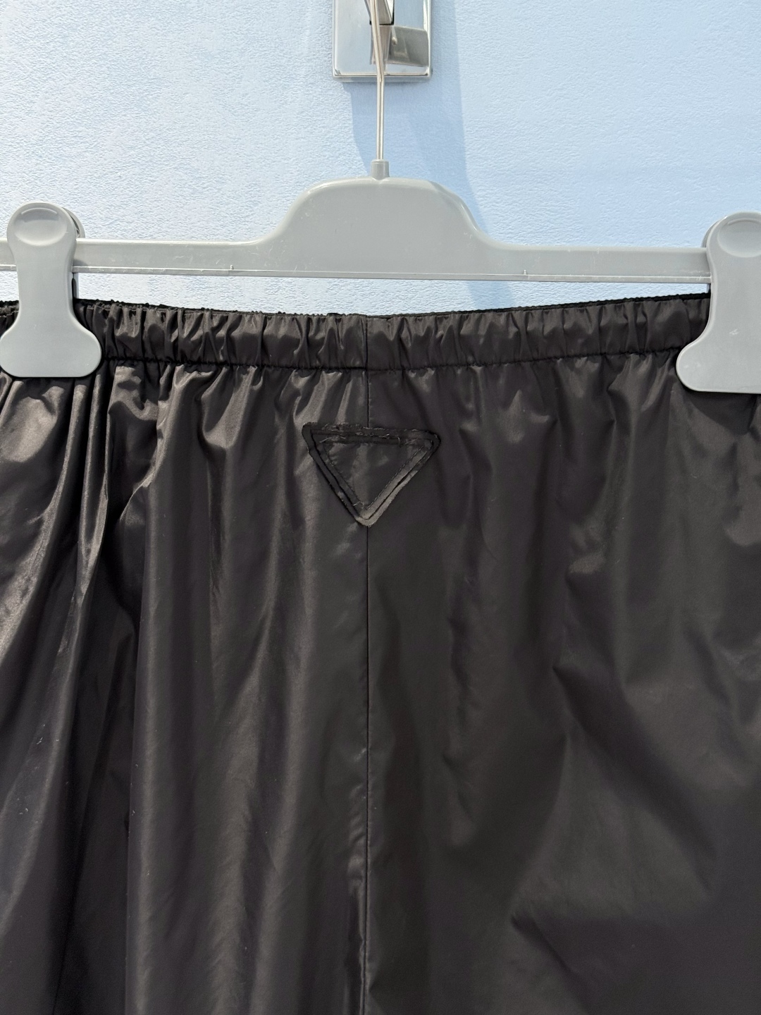 Stylish P736 Woman: Versatile Nylon Shorts for Fashionable Looks - 图片 7