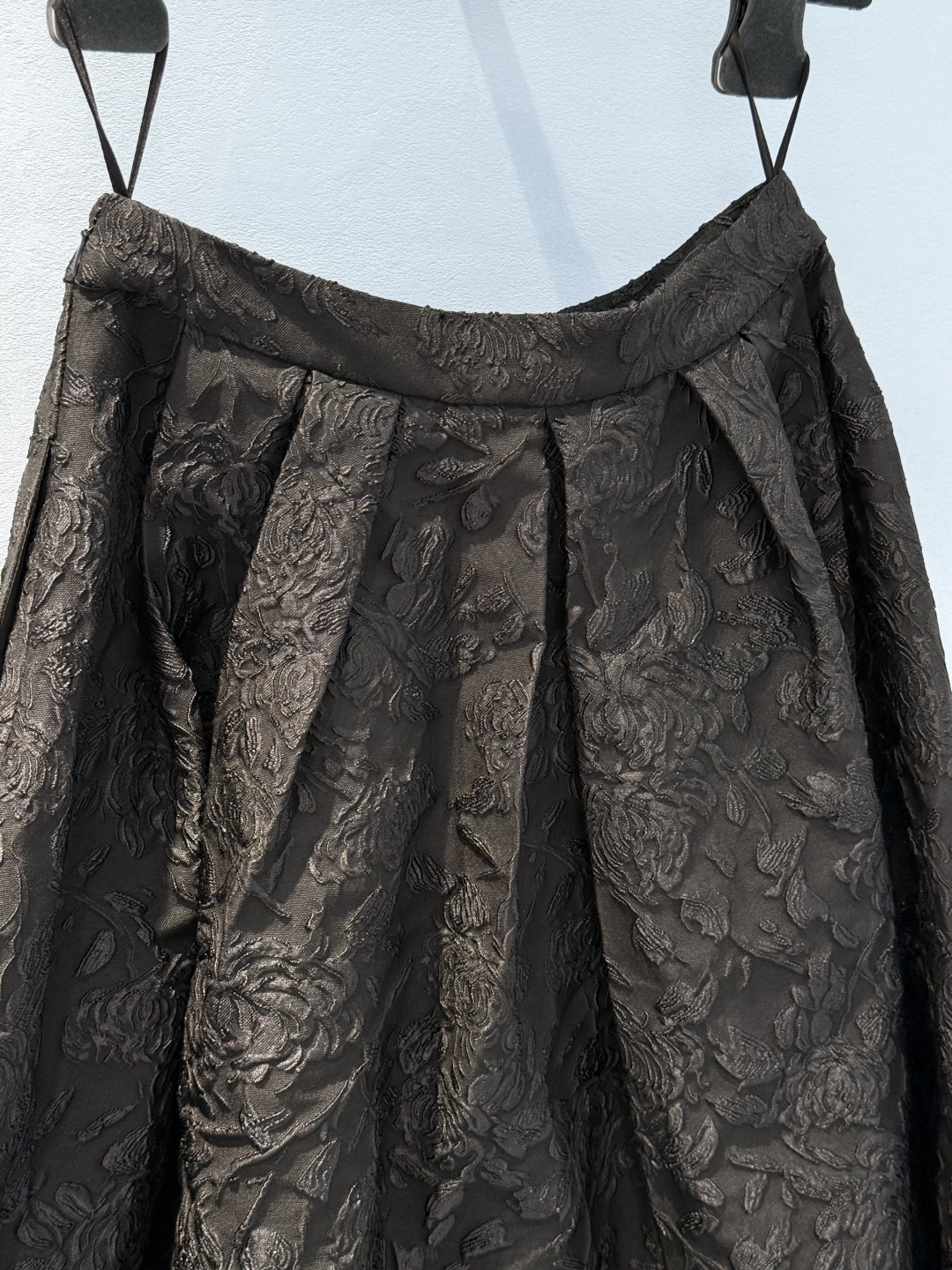 Elegant Floral Pleated Midi Skirt - High-Waisted A-Line Design 7 cmp i1754017162332 4431 0 5
