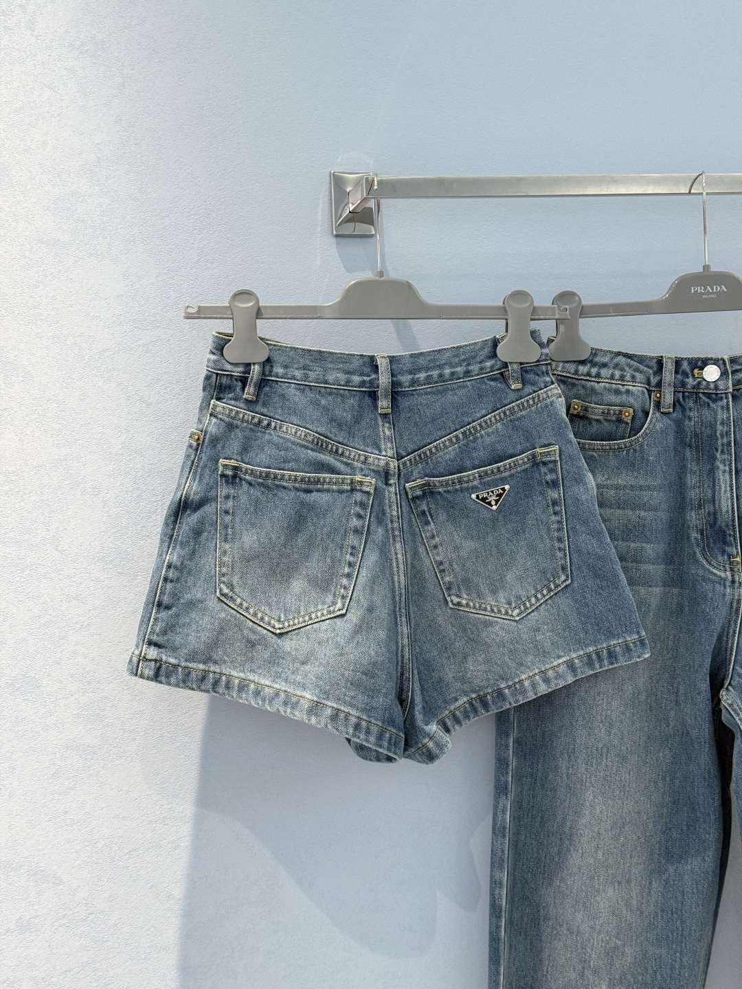 High-Quality Prad*p60new Dress with Perfect Triangulation and Cotton Material