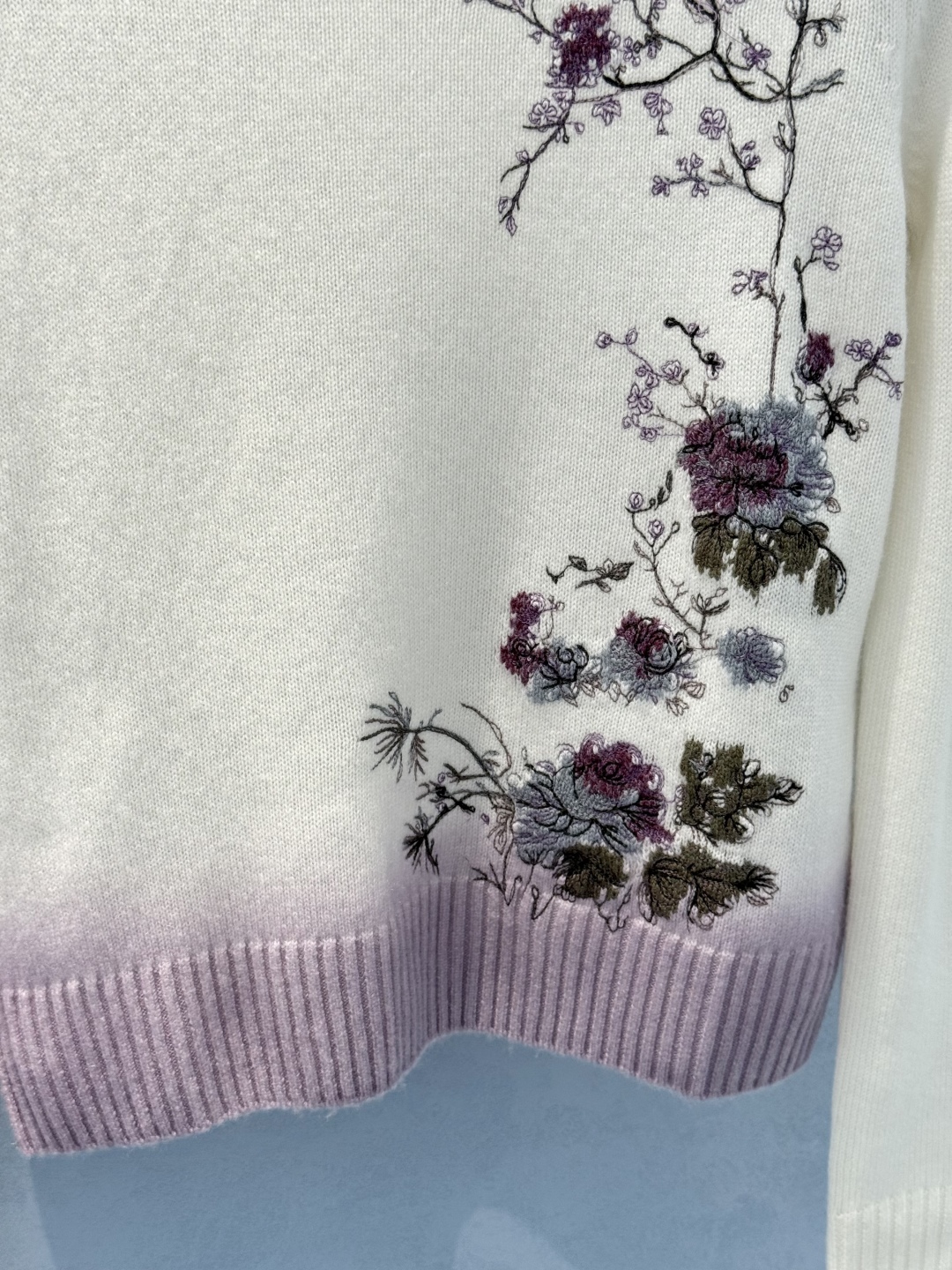 DIOR Gradient Embroidered Floral Knit Sweater - Luxurious Cashmere Blend 8 cmp i1754298671359 166 0 5