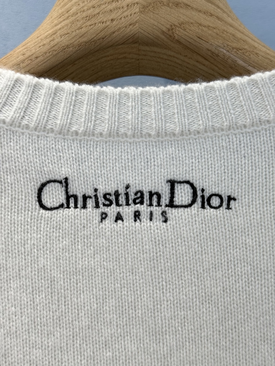 DIOR Gradient Embroidered Floral Knit Sweater - Luxurious Cashmere Blend 6 cmp i1754298672893 7924 0 4