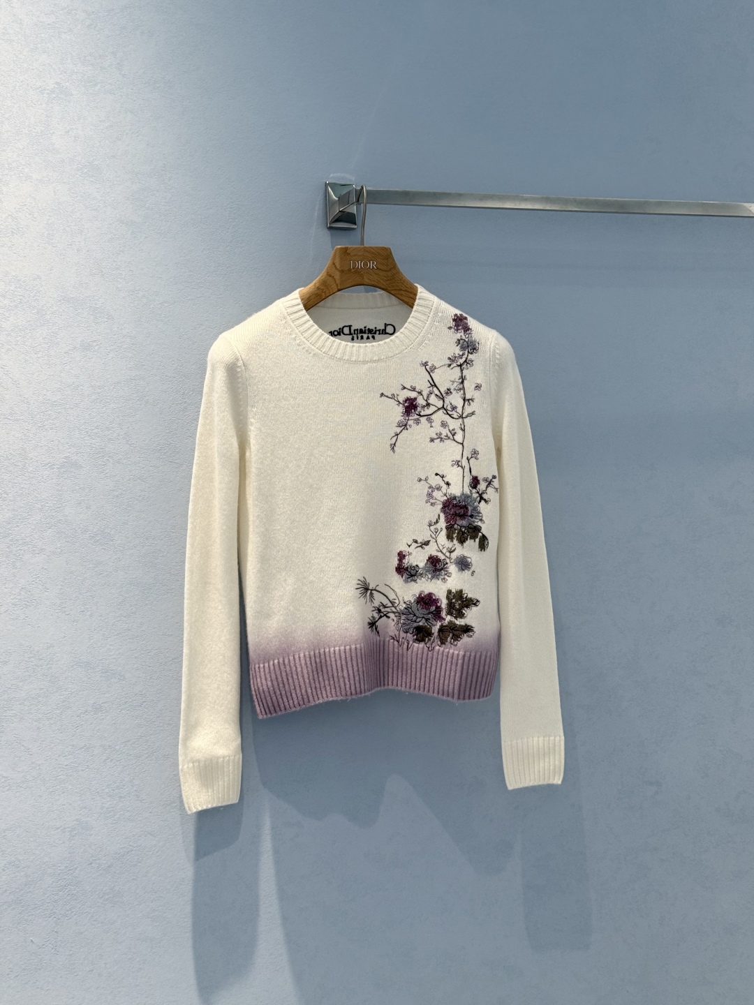 DIOR Gradient Embroidered Floral Knit Sweater - Luxurious Cashmere Blend 2 cmp i1754298672914 3857 0 0