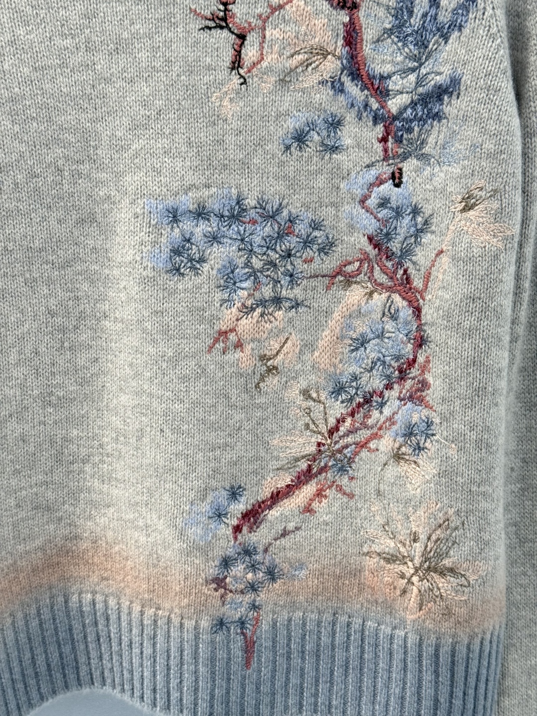 DIOR Gradient Embroidered Floral Knit Sweater | Luxurious Cashmere Blend 8 cmp i1754298986318 7917 0 6