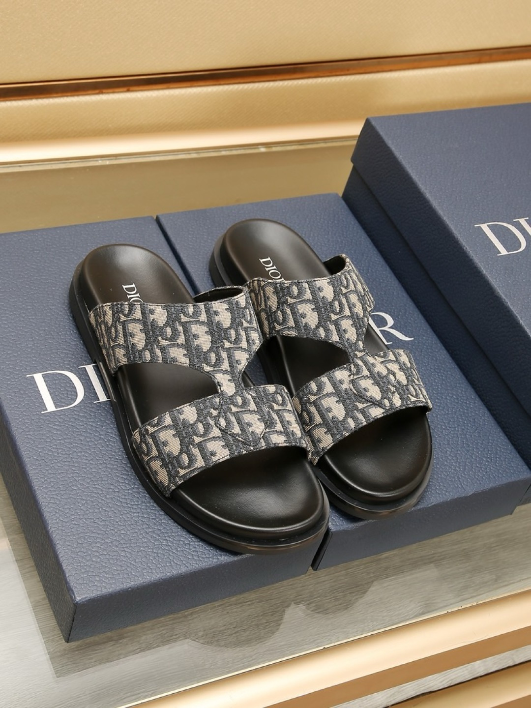 NO:273632,Factory [Dior] Dior Shoes official website 1:1 open mold customization, upgraded version of the sole, lighter and non-slip. Upper brand totem cloth, brand combination outsole market top quality, fashion and trendy, versatile and hot products, simple and tasteless, 38-45 (45 can be customized), dior, dior19860909工厂【Dior】迪奥托鞋官网1:1开模定制,升级版大底,更轻便,防滑.鞋面品牌图腾布匹,品牌组合大底市场顶级品质,时尚主打潮流,百搭爆款,简单不失品味,码数38-45（45可定做）,,dior,dior,Men's shoes