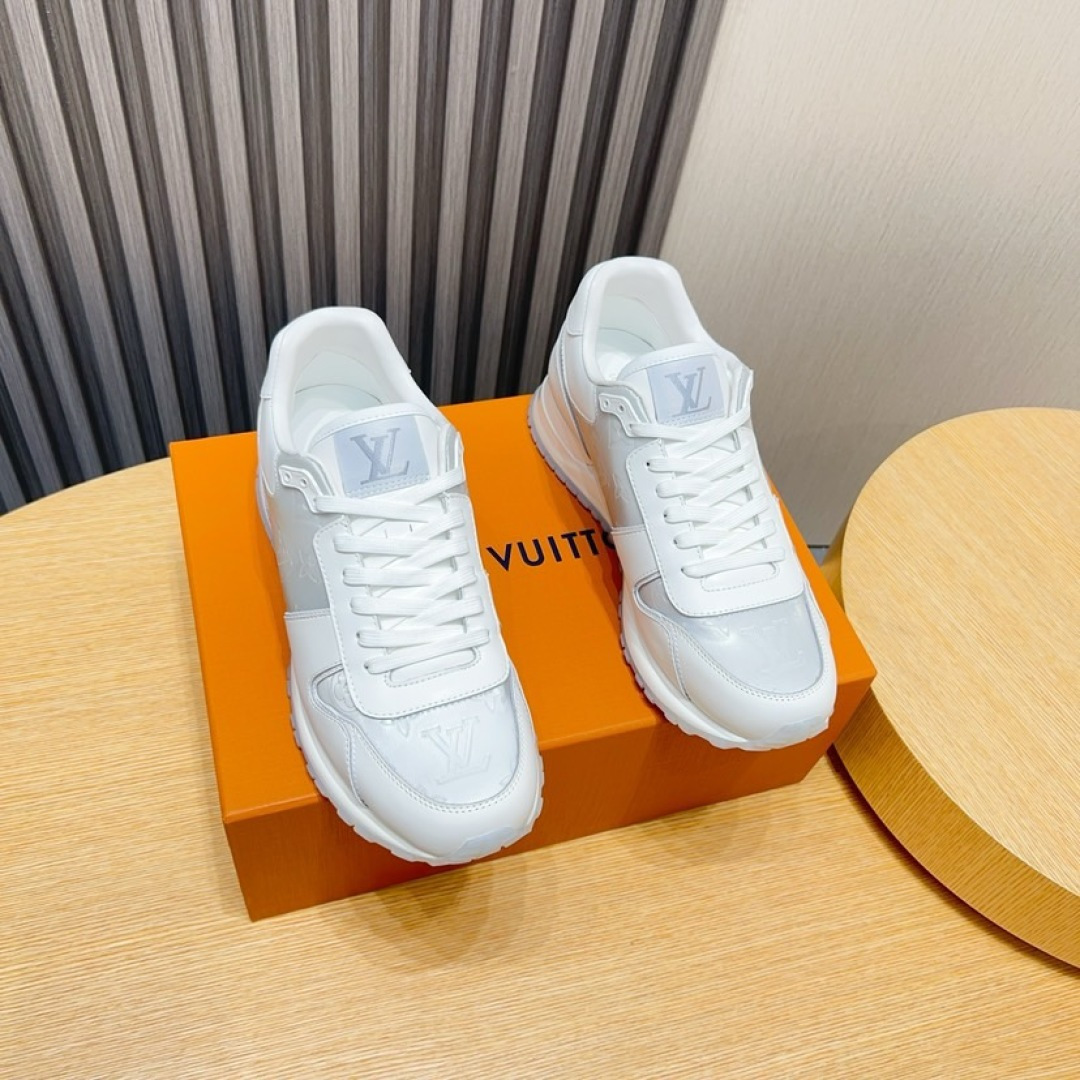 NO:273947,The factory's exclusive real-time counter is launched simultaneously with the original version of the 1:1 original shoe shoe development, very comfortable on the feet, fine workmanship The upper is made of top layer cowhide, with brand logo and signature on the sides, the foot pad is polymetic and the original inner part, the foot feels super comfortable. The original factory specializes in the original two-color tpu combination sole. Goodyear stitched edge lock. Size38-46 (45 46 custom made without return, louis vuitton, cowhide19860909工厂《LOUI* VUITTO*》独家实拍专柜同步上线原版本 1:1原鞋鞋开发,上脚非常舒适 做工精细 鞋面由头层牛皮制成,侧边饰有品牌logo标志及签名,垫脚聚米微料加原版内里,脚感超舒适.原厂特供原版双色tpu组合大底.固特异缝合锁边.size38-46（45 46定做不退换,,louis vuitton,cowhide,Men's shoes