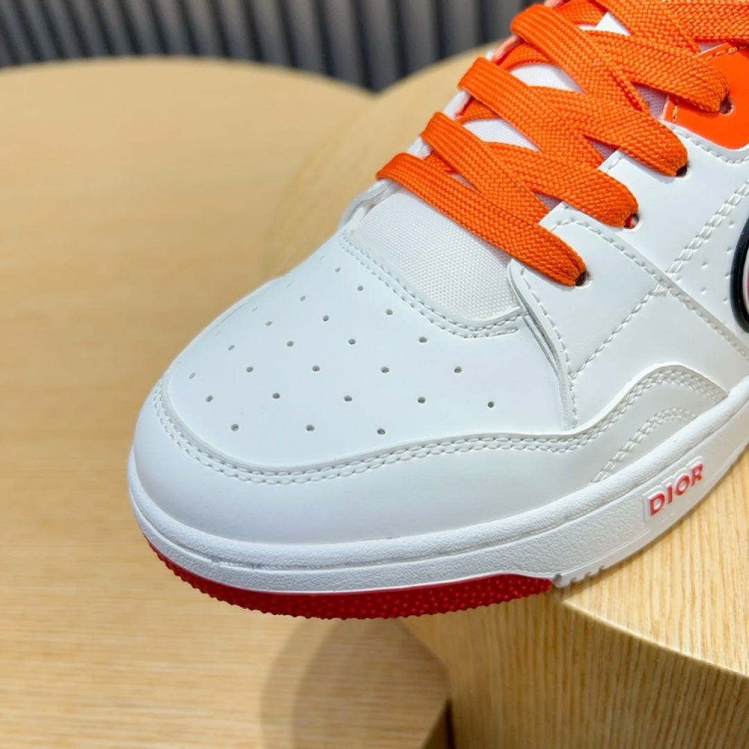 Dior Mid-Top Casual Sneakers: Classic Style, Dynamic Vibe, and Modern Touch 9 cmp i1744371767389 1961 0 7