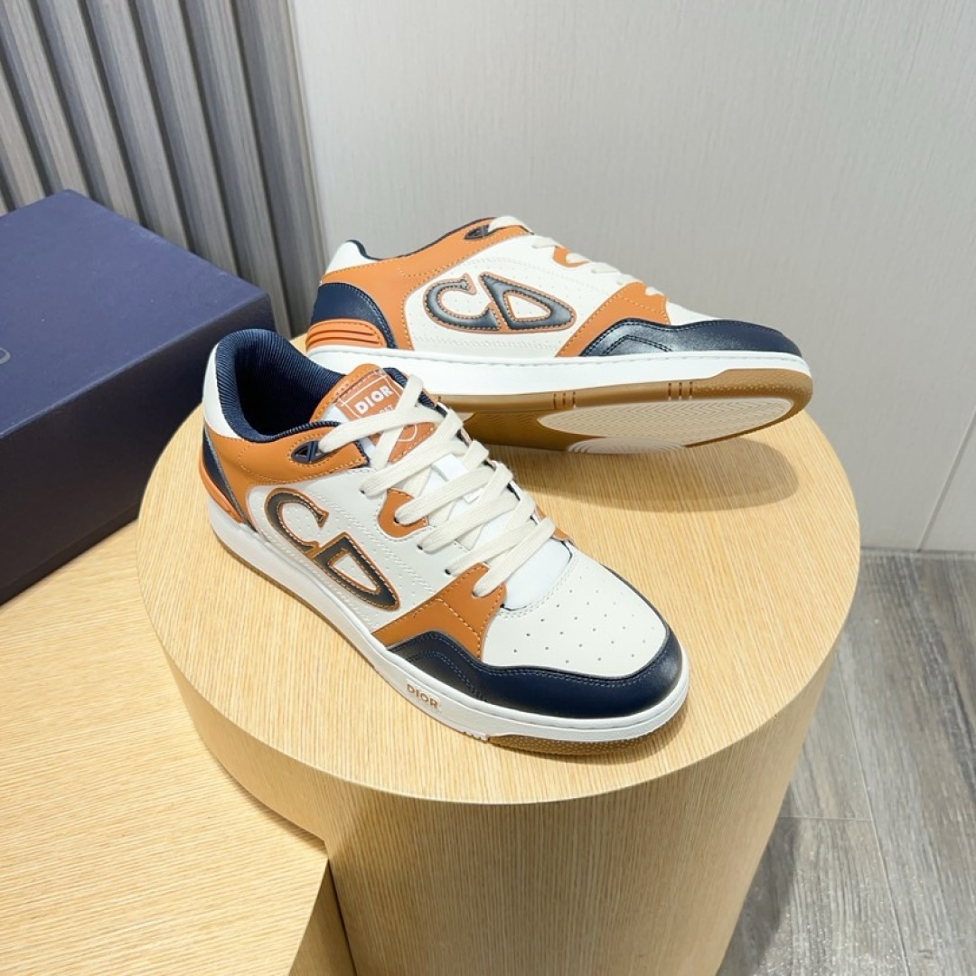 Dior CD Icon Leather Sneakers - Stylish & Comfortable Mid-Top Design 4 cmp i1744371805027 298 0 2