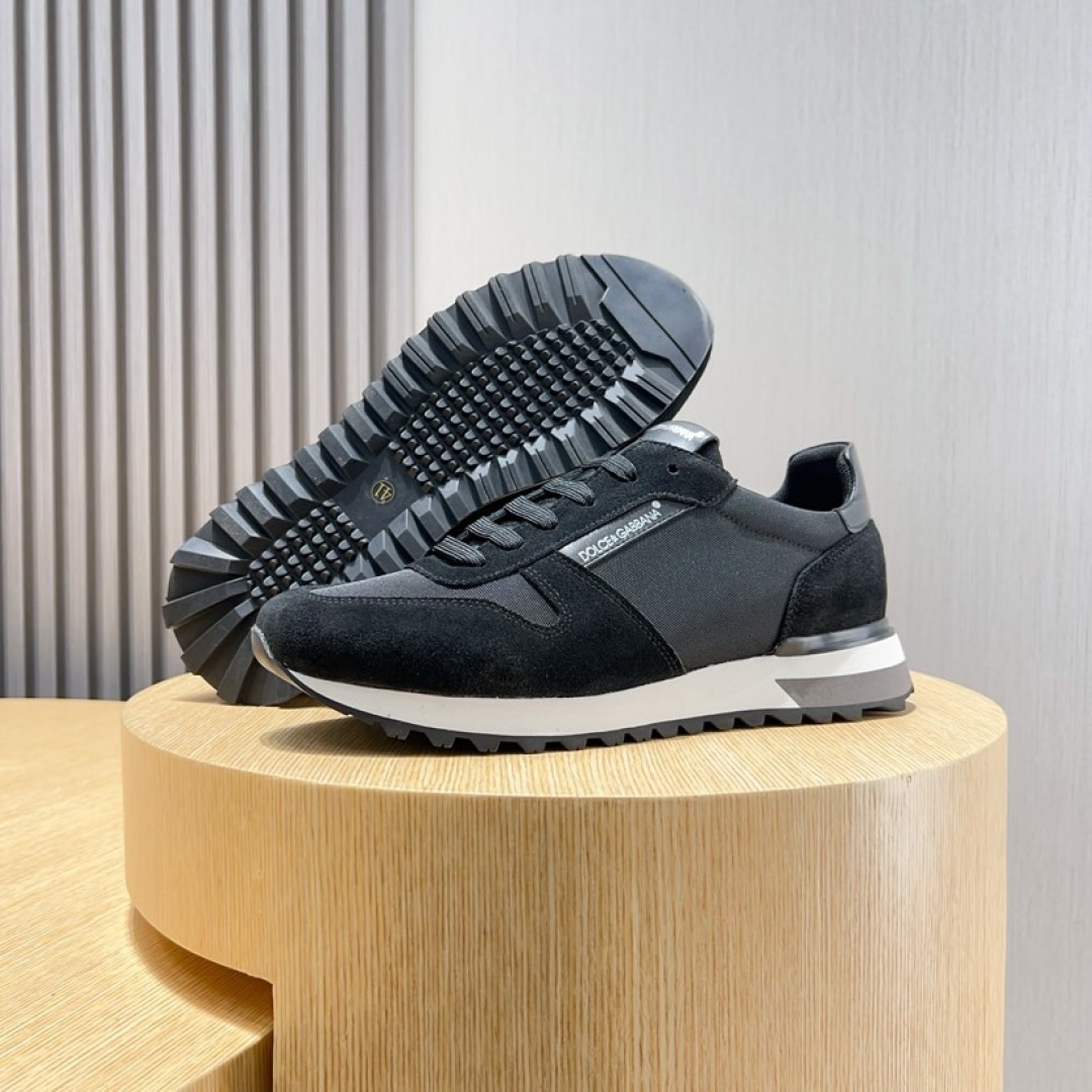 Dolce & Gabbana Men's Black Leather and Suede Fashion Sneakers 9 cmp i1744372094124 4233 0 7