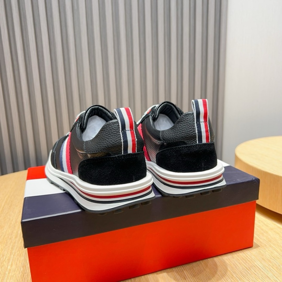Thom Browne Men's Black Leather Sneakers with Signature Stripe Detail 6 cmp i1744653011361 3227 0 4