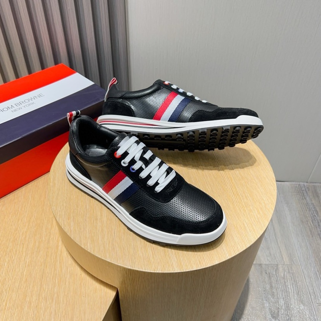 Thom Browne Men's Black Leather Sneakers with Signature Stripe Detail 4 cmp i1744653011952 7654 0 2