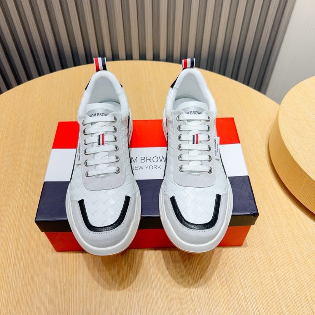 Thom Browne White Leather Sneakers with Signature Stripe Detail, Sizes 38-44 2 cmp i1744653289385 9108 0 0