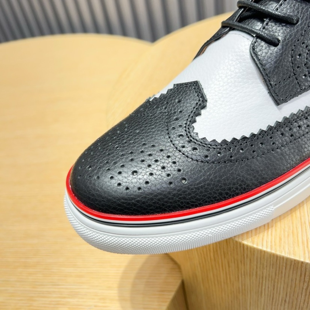 Thom Browne Leather Wingtip Oxford Shoes with Signature Stripe - Classic Style 8 cmp i1744653462151 2240 0 6