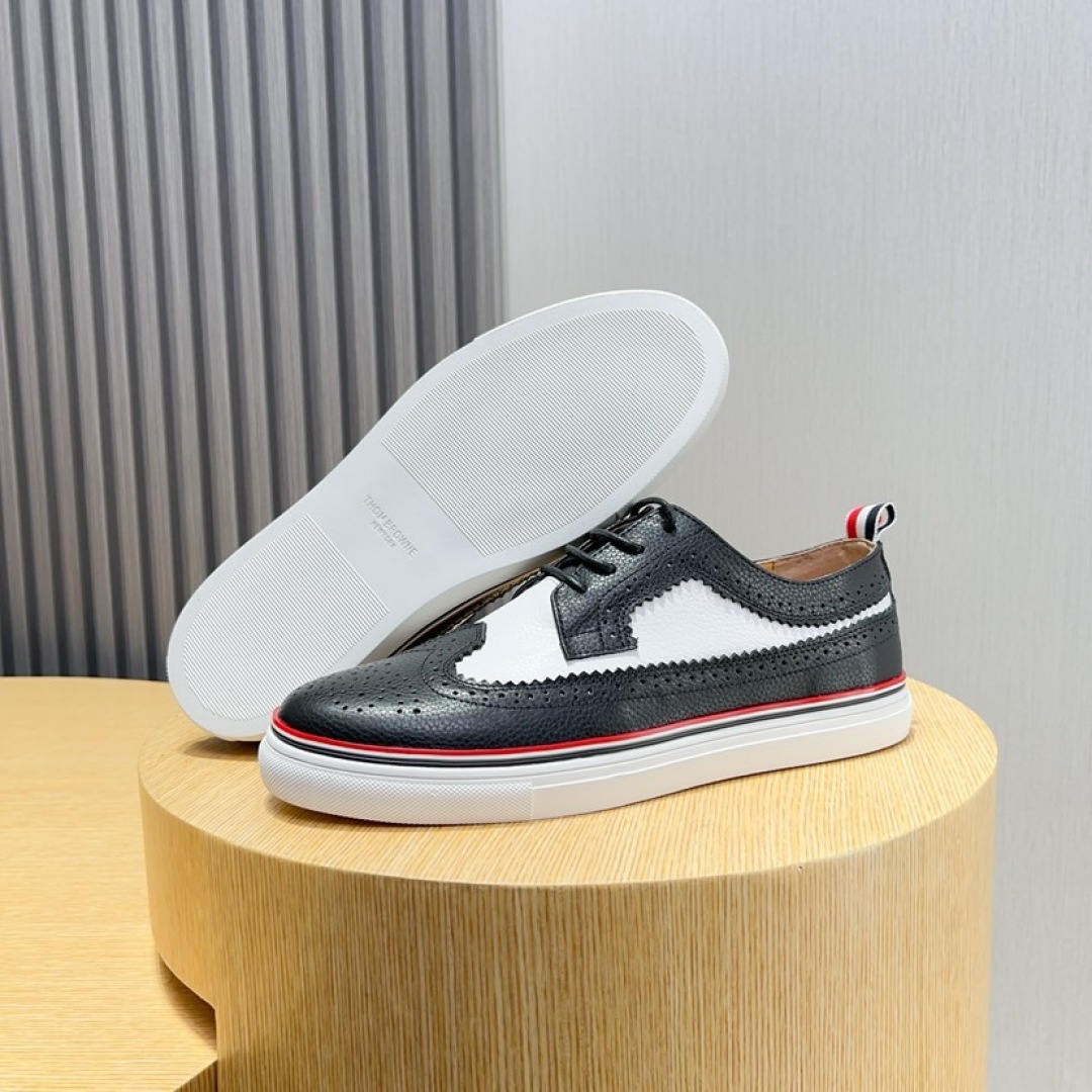 Thom Browne Leather Wingtip Oxford Shoes with Signature Stripe - Classic Style 9 cmp i1744653462151 5885 0 7
