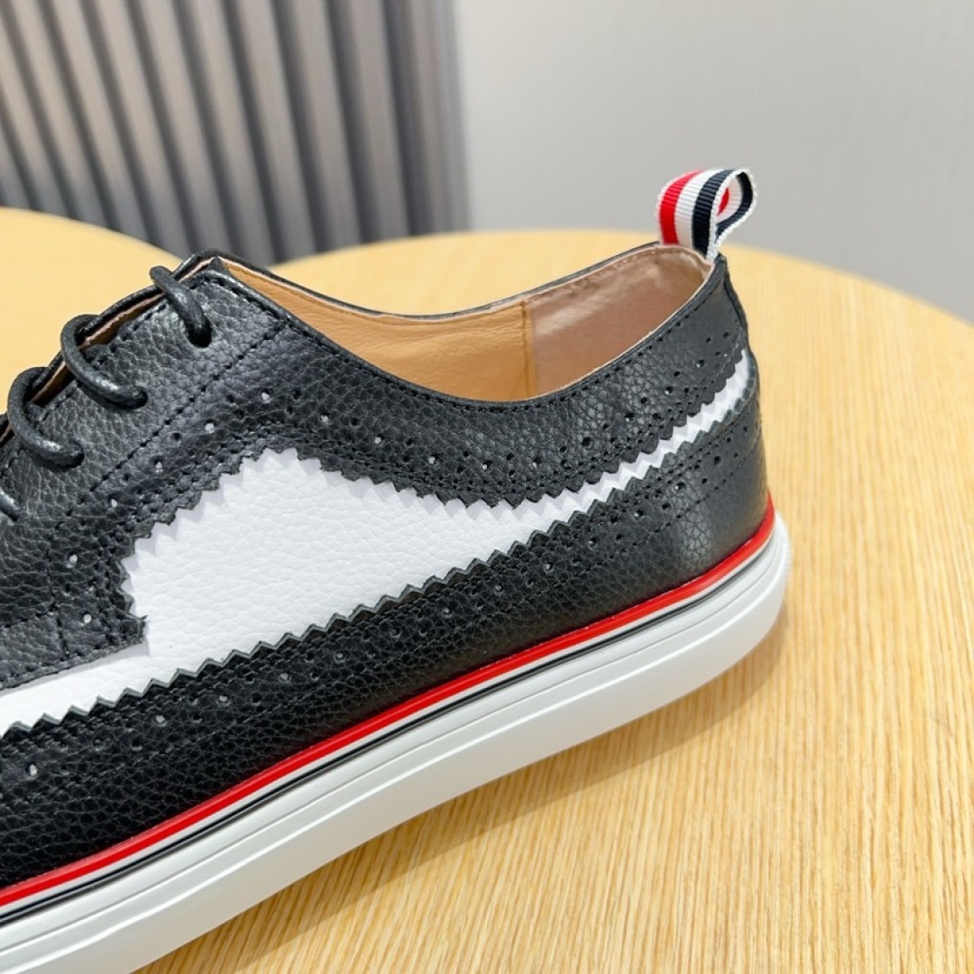 Thom Browne Leather Wingtip Oxford Shoes with Signature Stripe - Classic Style 5 cmp i1744653462151 8878 0 3