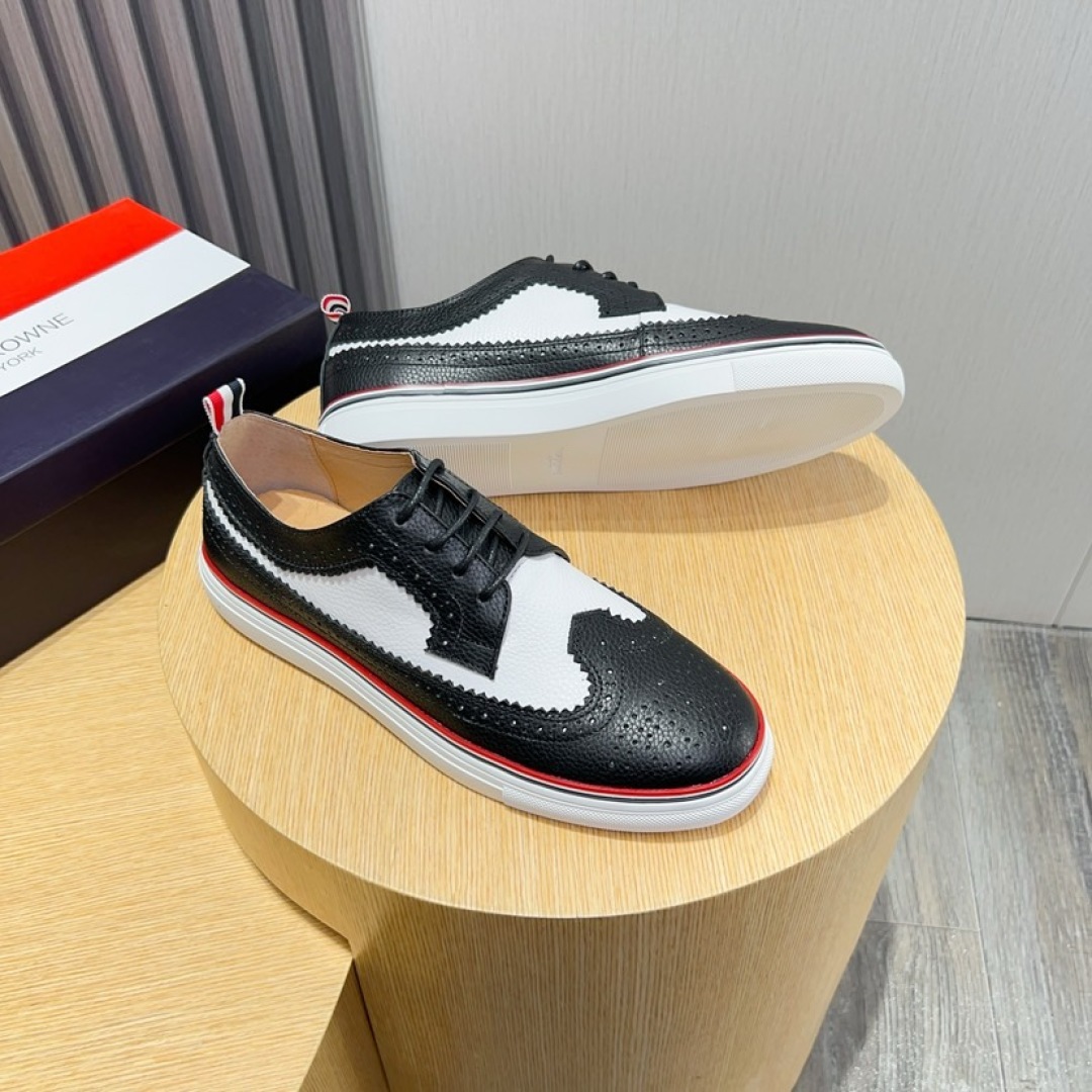 Thom Browne Leather Wingtip Oxford Shoes with Signature Stripe - Classic Style 4 cmp i1744653465103 2914 0 2