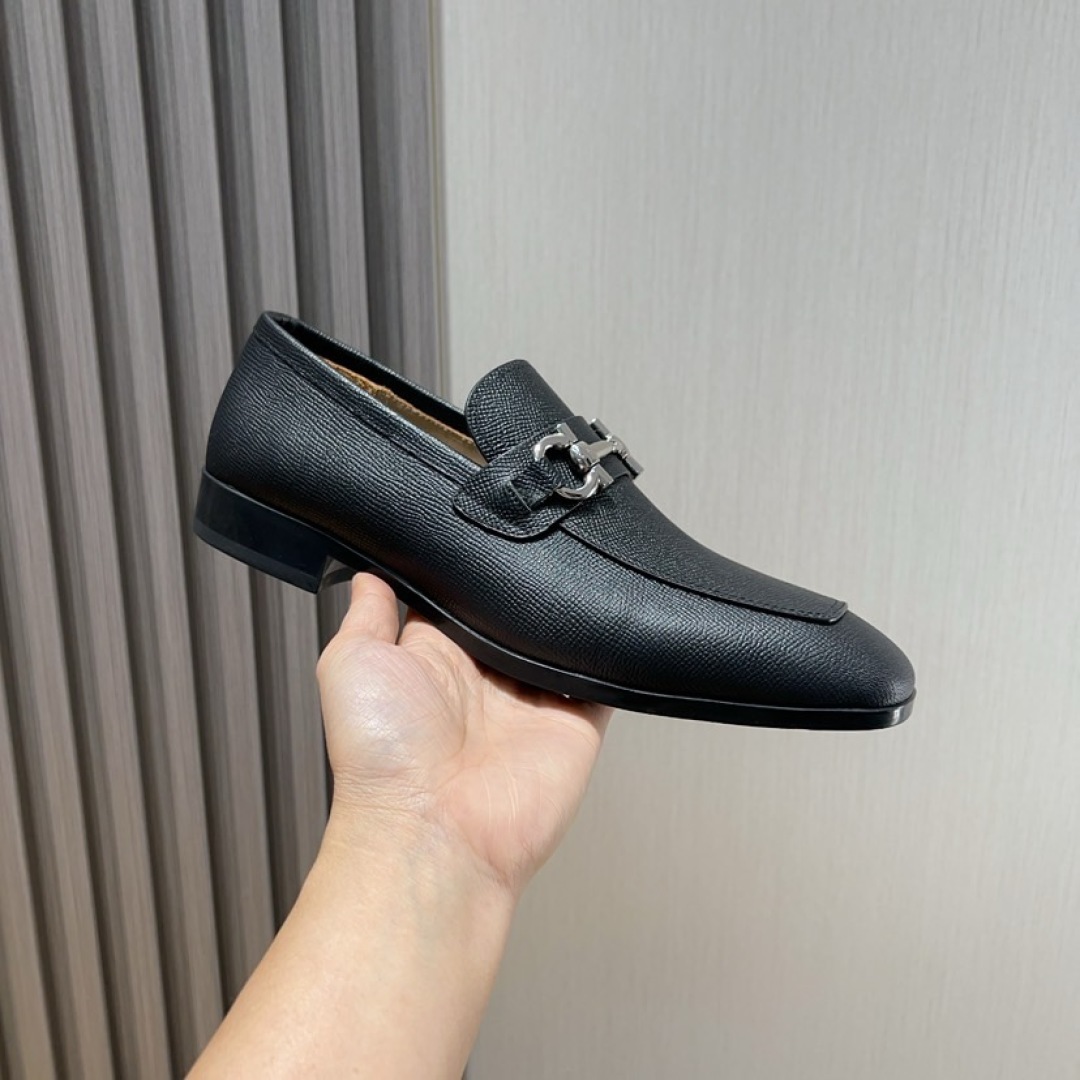 Salvatore Ferragamo Men's Leather Loafers with Iconic Buckle, Sizes 38-44 3 cmp i1744653817636 2286 0 1