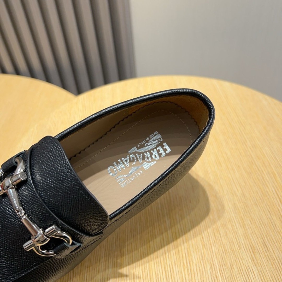 Salvatore Ferragamo Men's Leather Loafers with Iconic Buckle, Sizes 38-44 5 cmp i1744653818269 2495 0 3