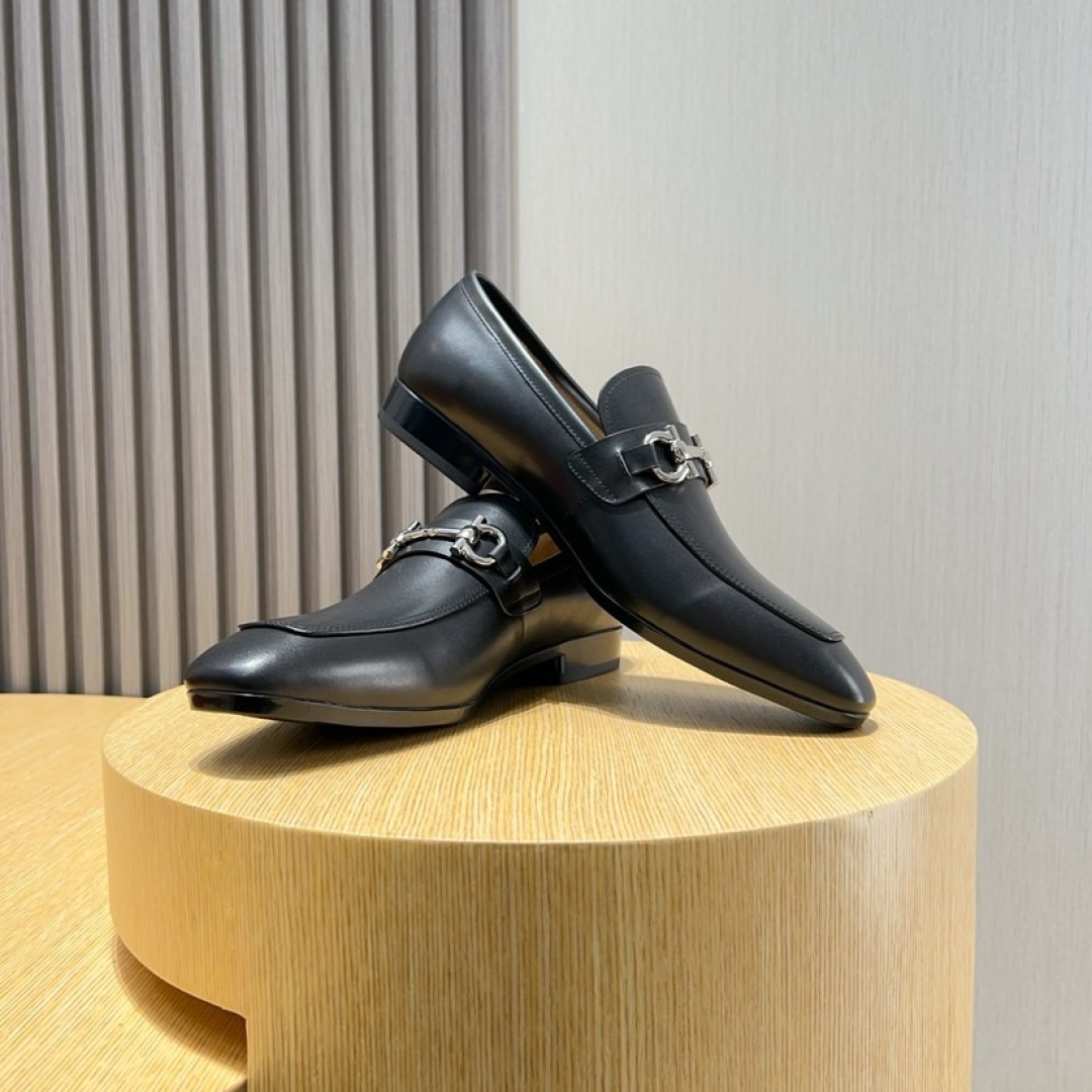 Ferragamo Men's Black Leather Loafers with Metal Buckle, Size 38-44 6 cmp i1744653834514 6426 0 4