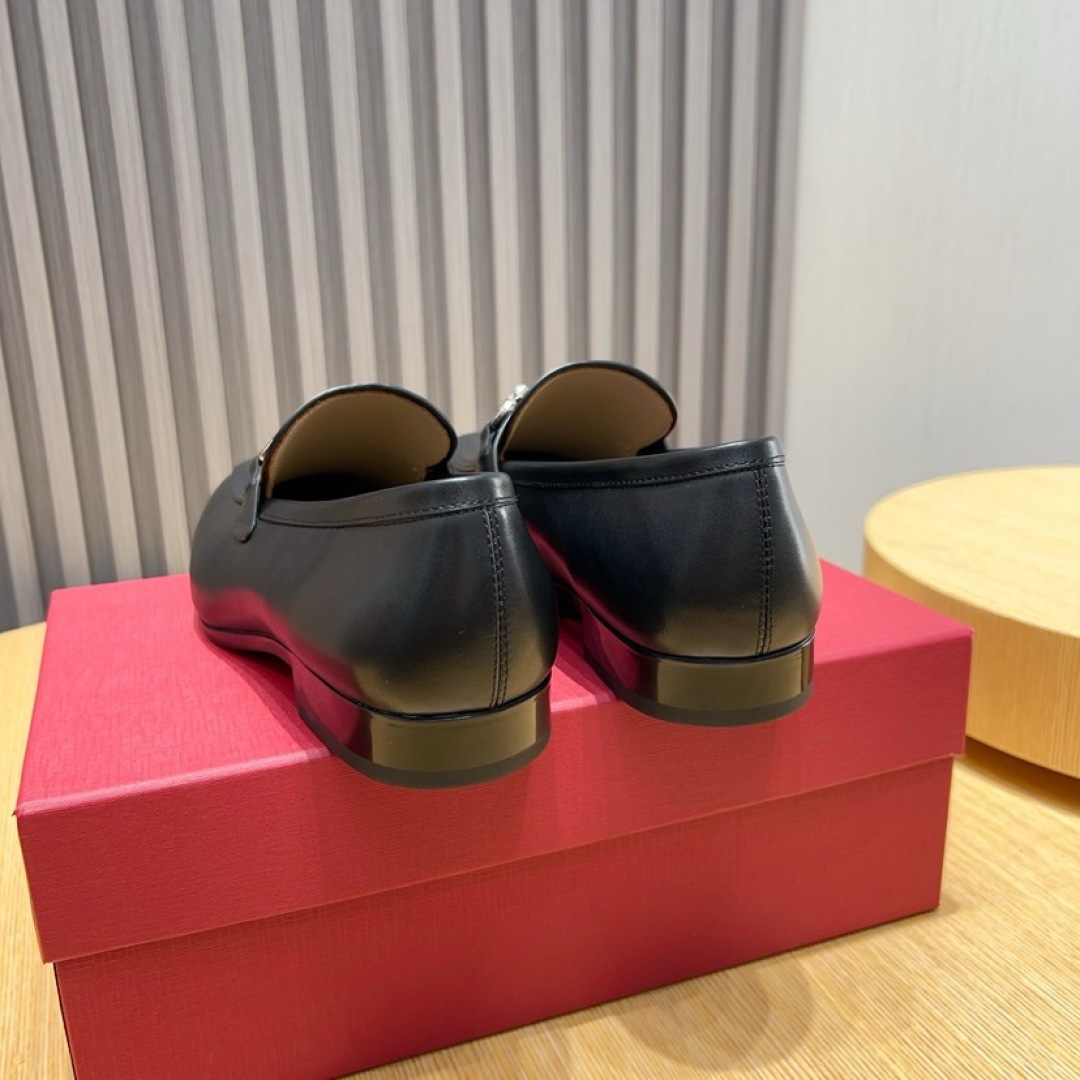 Ferragamo Men's Black Leather Loafers with Metal Buckle, Size 38-44 7 cmp i1744653834514 8956 0 5