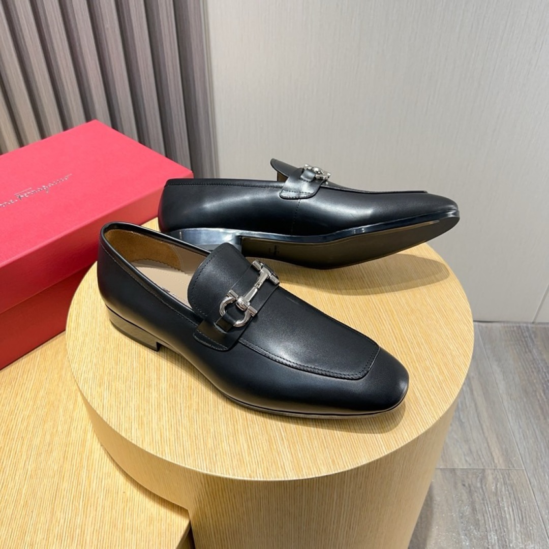 Ferragamo Men's Black Leather Loafers with Metal Buckle, Size 38-44 4 cmp i1744653834515 2767 0 2