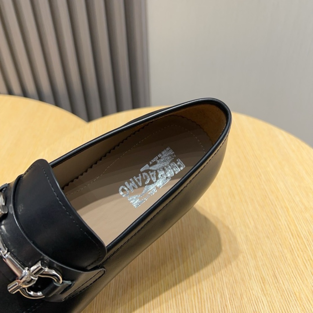 Ferragamo Men's Black Leather Loafers with Metal Buckle, Size 38-44 5 cmp i1744653834515 4542 0 3
