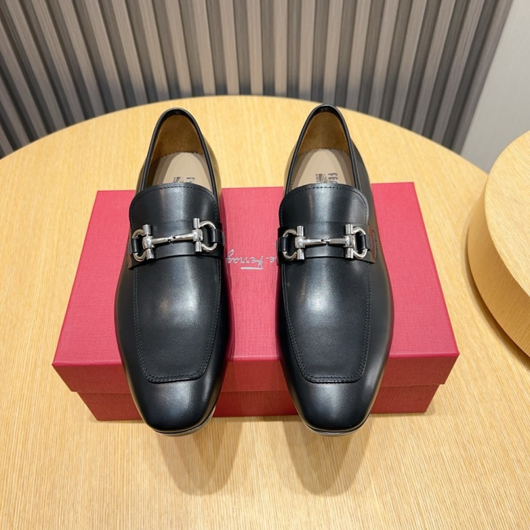 Ferragamo Men's Black Leather Loafers with Metal Buckle, Size 38-44 2 cmp i1744653835233 8933 0 0